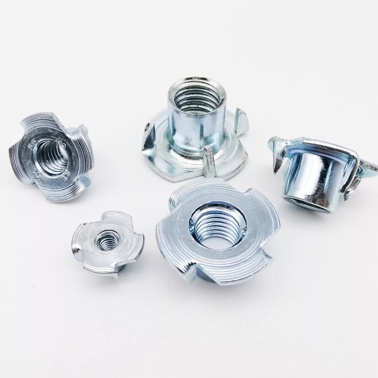 Περικόχλιο ταφ με 4 καρφιά Α2